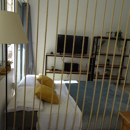 Zeus Bright & New Apartment - 25' Walk To The Acropolis Афины Экстерьер фото